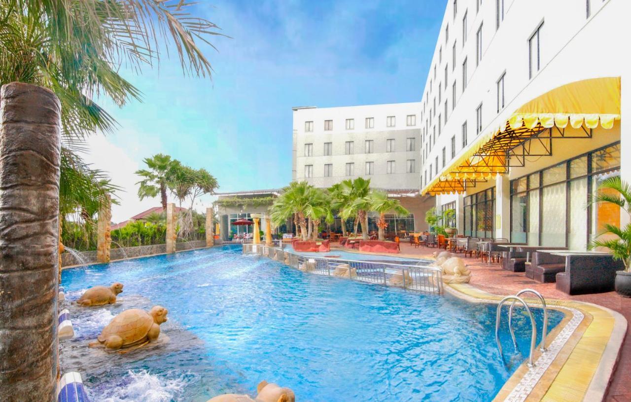 Hermes Palace Hotel Banda Aceh Kültér fotó