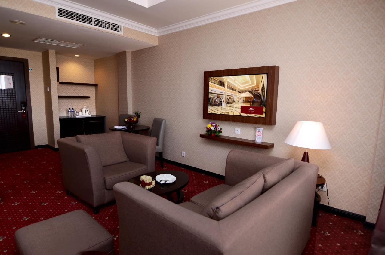 Hermes Palace Hotel Banda Aceh Kültér fotó