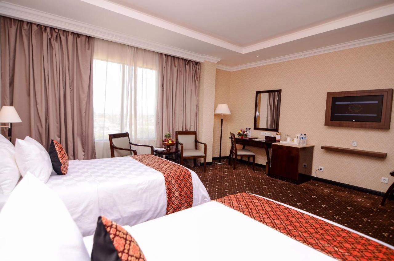 Hermes Palace Hotel Banda Aceh Kültér fotó